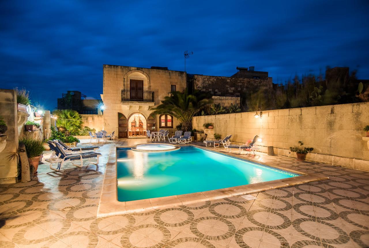 Ta'Karmni Farmhouse B&B * Għarb